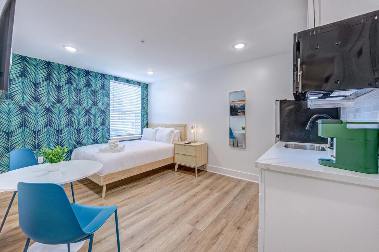 Roaring Tigers Studio Apartment Galveston Buitenkant foto