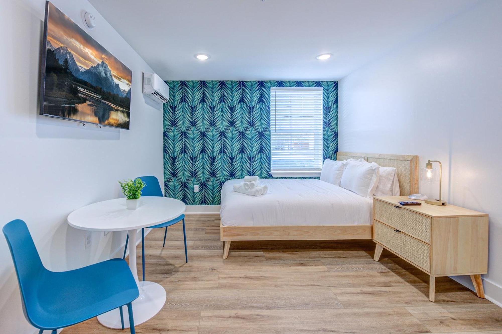 Roaring Tigers Studio Apartment Galveston Buitenkant foto